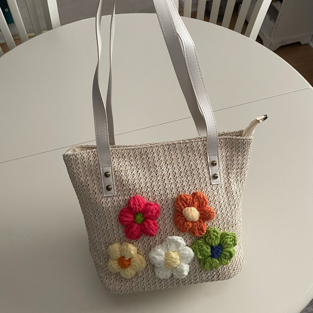 Lulla Collection Raffia Tote With Flowers